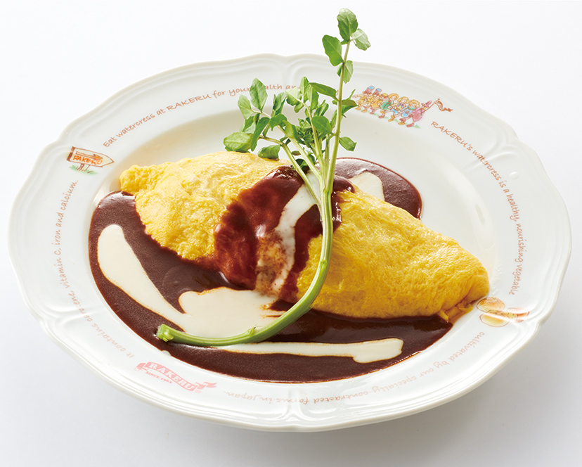 チキンライスのデミグラスソースオムライス